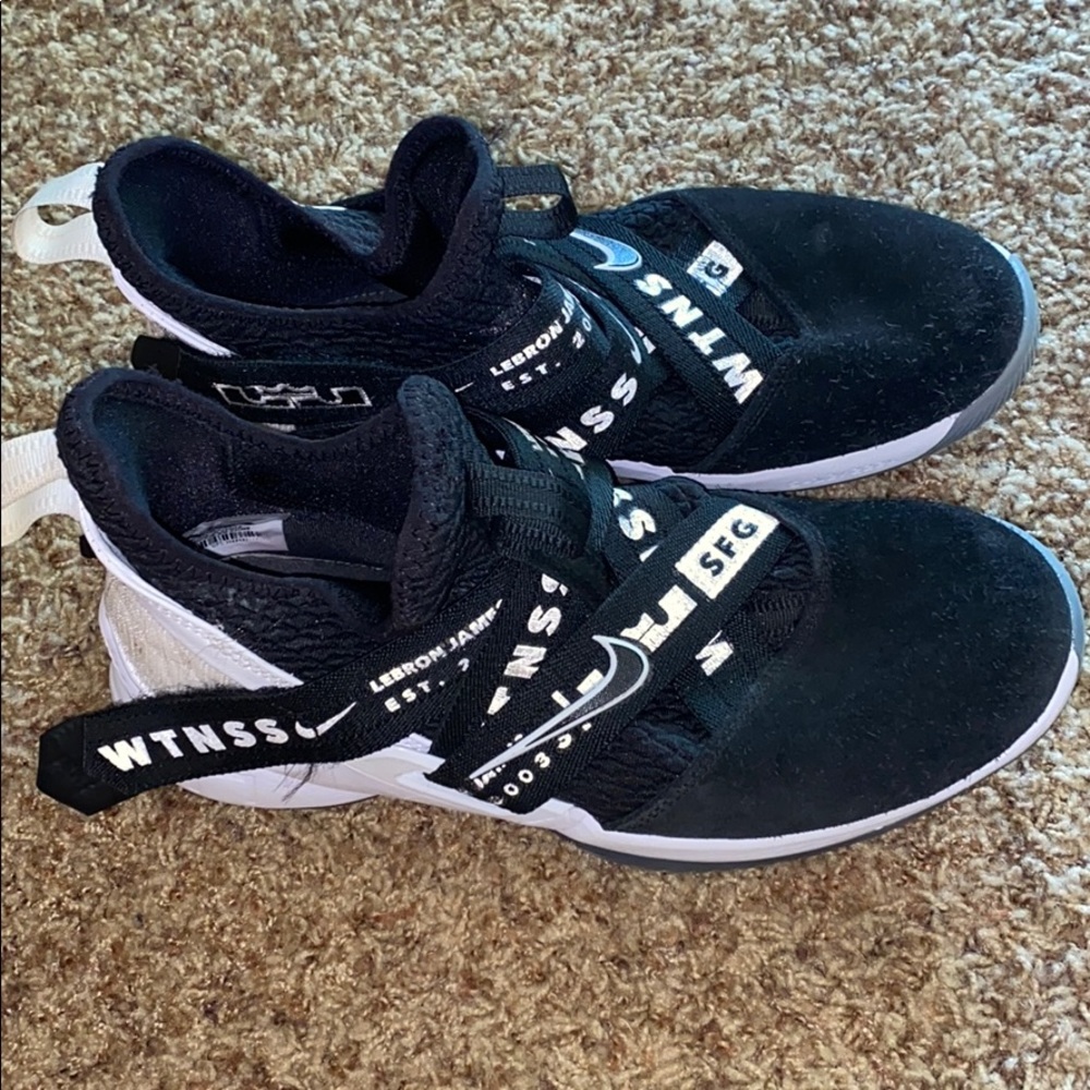 basketball shoes (lebrons)